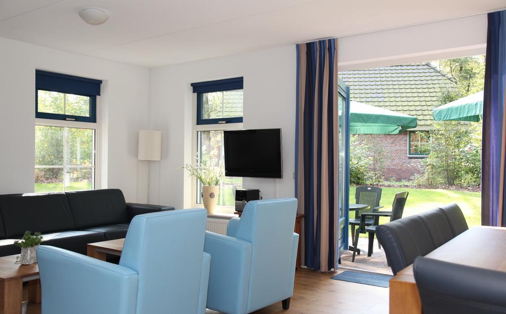 Roompot Landgoed Het Grote Zand Hooghalen Room photo