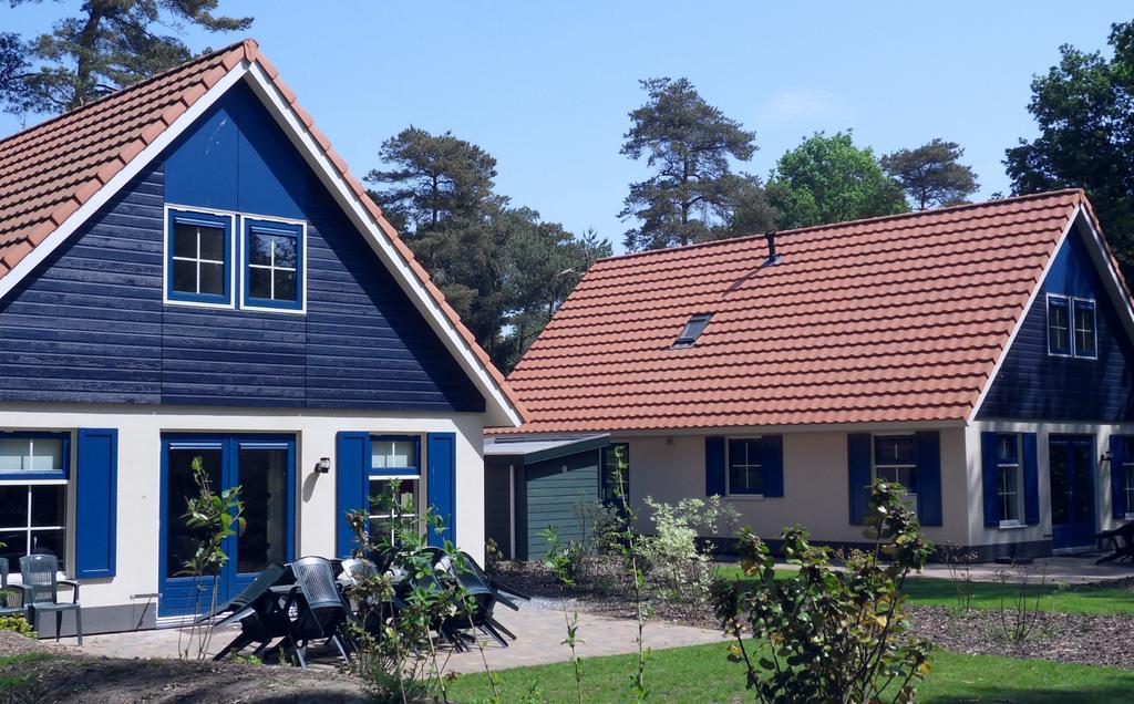 Roompot Landgoed Het Grote Zand Hooghalen Room photo