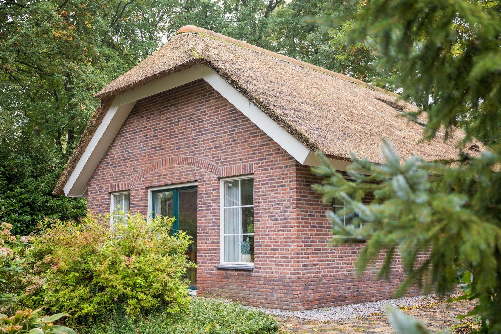 Roompot Landgoed Het Grote Zand Hooghalen Exterior photo