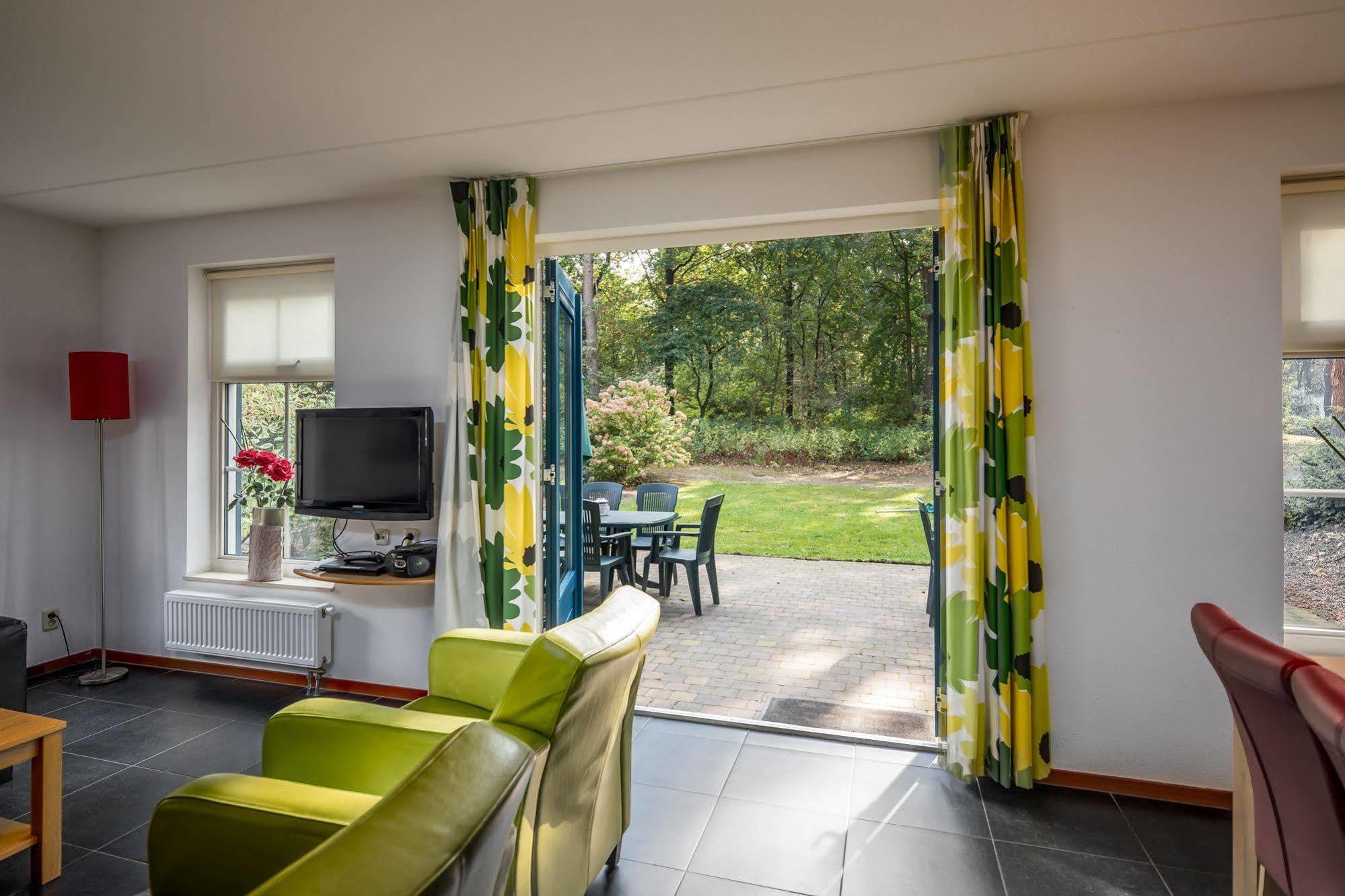 Roompot Landgoed Het Grote Zand Hooghalen Exterior photo