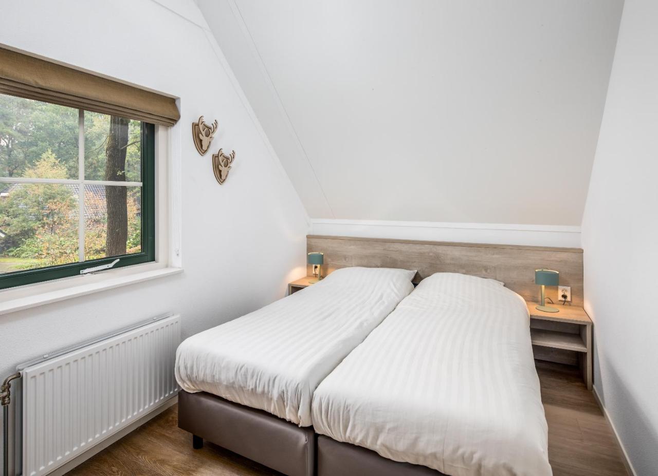 Roompot Landgoed Het Grote Zand Hooghalen Room photo